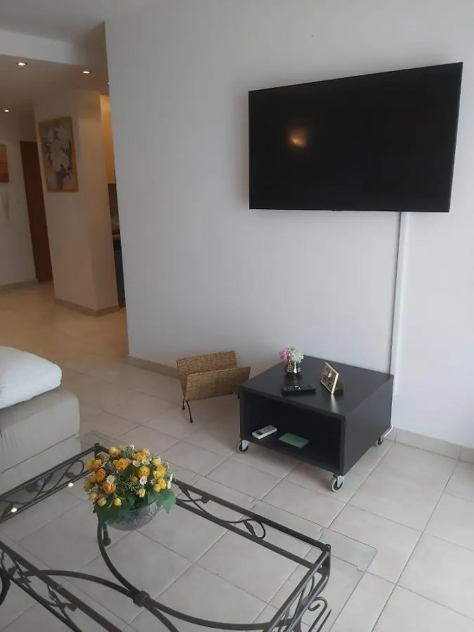 Villa Seaview With Pool - Apartment Yellow Trogir